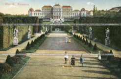 Вид на дворец Верхний Бельведер из