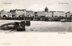 Вид на Дворцовый мост в Санкт-Петер