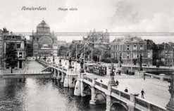 Вид от моста Hoogesluis на Дворец промыш