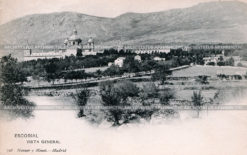 Вид на монастырь Эскориал. Испания