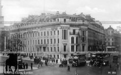 Район Чаринг Кросс (Charing Cross) в Лондо